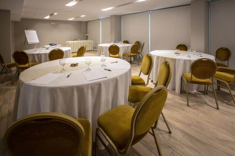Food & Drinks 5, Brizo Neuquen, Confluencia