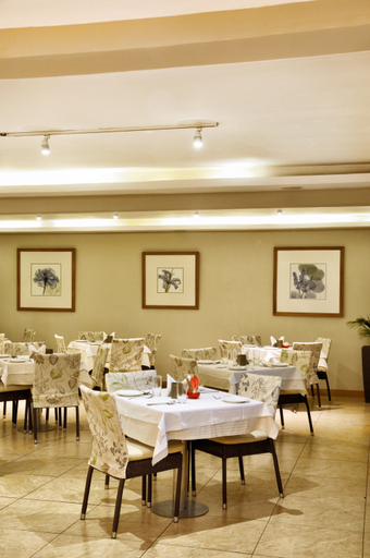 Food & Drinks 3, The Zehneria Hotel, Westlands