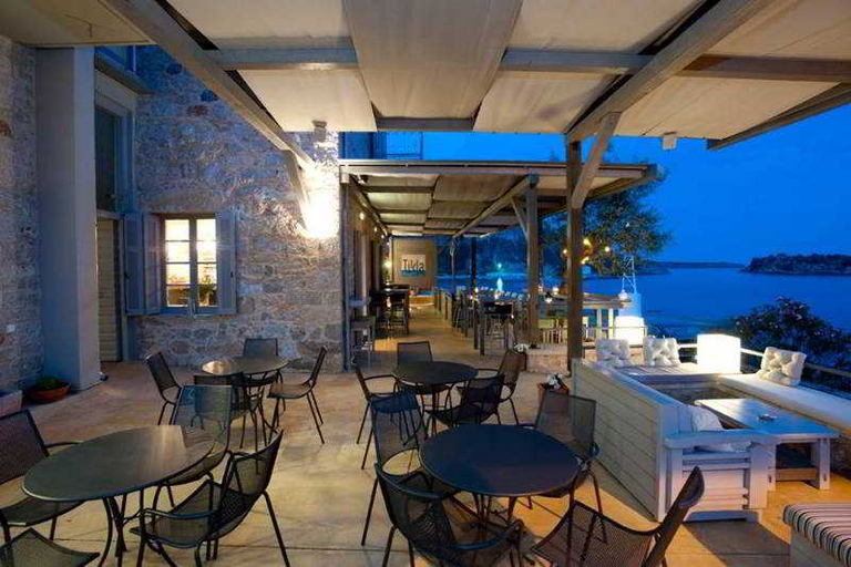 Food & Drinks 5, Bonos apartments, Peloponnese