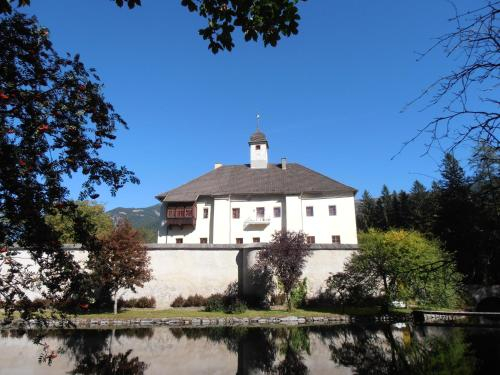 Ferienwohnung Schloss Dornbach, Spittal an der Drau