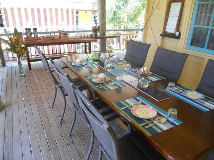 Food & Drinks 5, Licuala Lodge, Cardwell