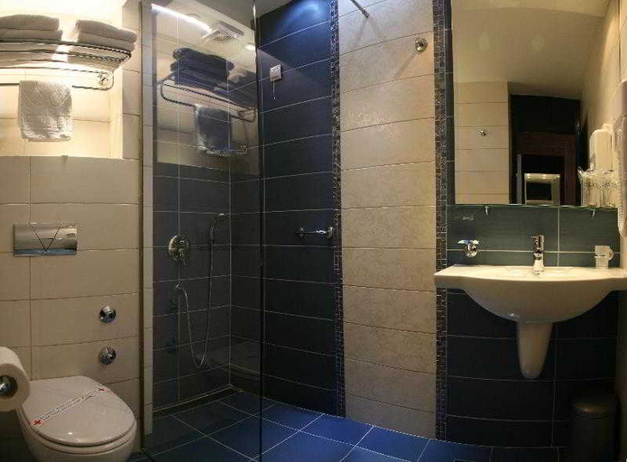 Bathroom, Slovenska Plaza Resort 3*