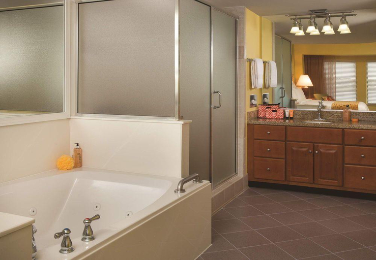 Bathroom 5, Marriott's Harbour Point Sunset Pointe Shelter Cov, Beaufort