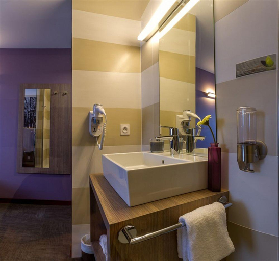 Bathroom 4, The Originals City, Hôtel Ecoparc, Hérault