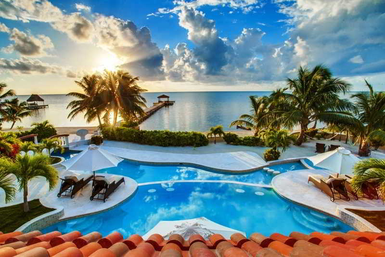 Sport & Beauty 3, Belizean Cove Estates