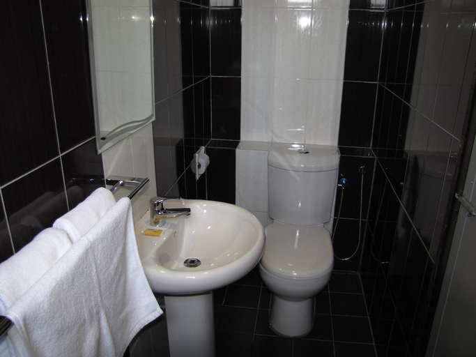 Bathroom 4, Park Hotel, Kota Kinabalu