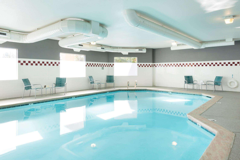 Sport & Beauty, DoubleTree by Hilton Hotel Vancouver, Clark