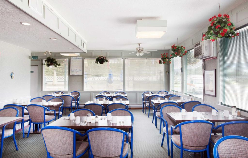 Food & Drinks 5, Sandman Inn Princeton, Okanagan-Similkameen