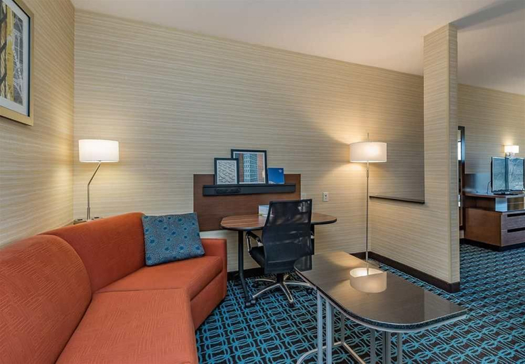 Exterior & Views 2, Fairfield Inn & Suites Elkhart, Elkhart