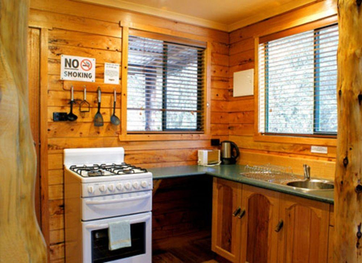 Exterior & Views 2, Cradle Mountain Highlanders, Kentish