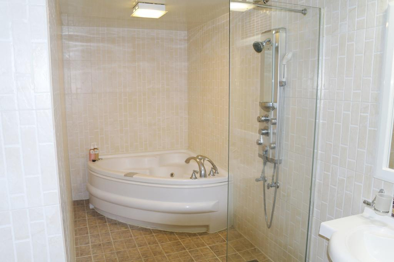 Bathroom 4, Hotel La Vue Foret, Suwon