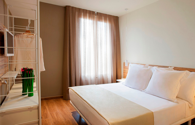 Bedroom 2, Barcelona Apartment Mila, Barcelona