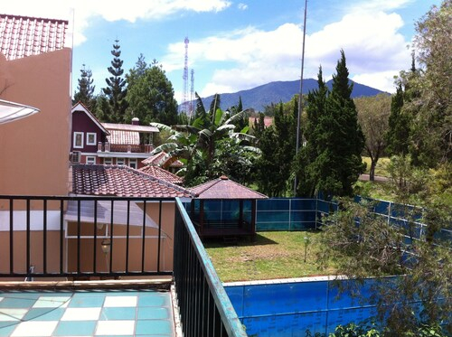 Villa Bukit Danau Lot 13, Cianjur