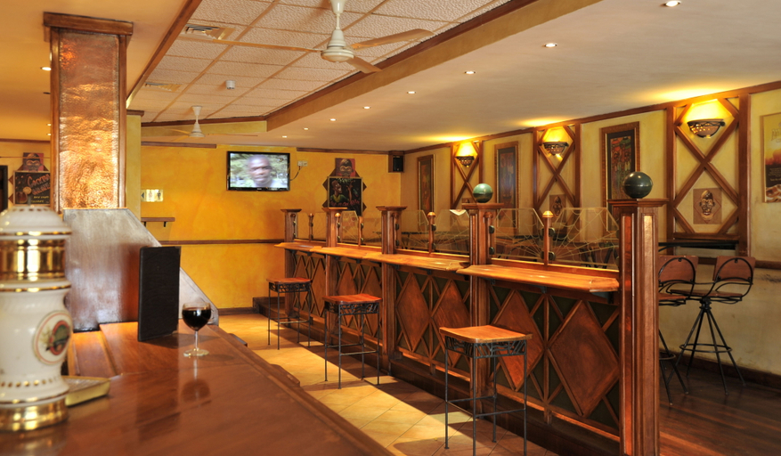 Food & Drinks 5, Cresta Oasis, Harare