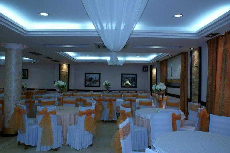 Food & Drinks, COLOMBO HOTEL, Elbasanit