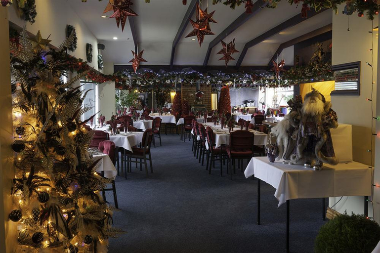Food & Drinks 4, Picton Beachcomber Inn, Marlborough