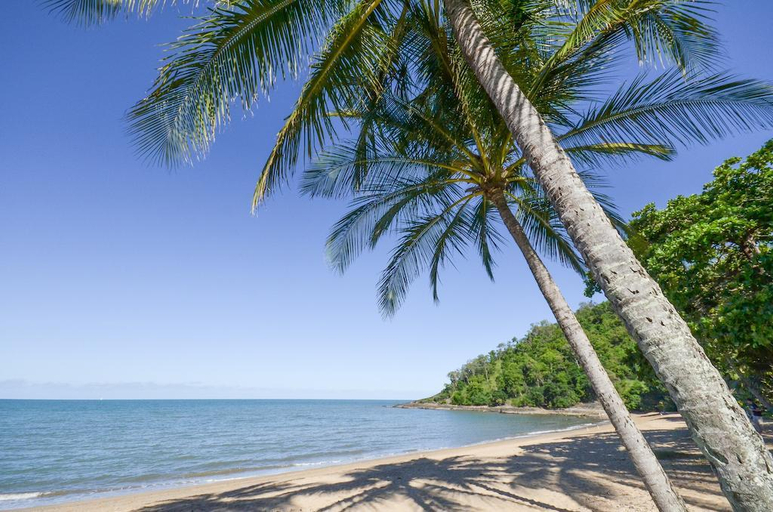 Exterior & Views 5, Roydon Beachfront Apartments, Cairns
