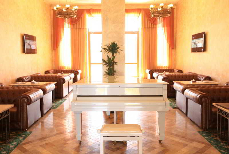 Public Area 4, Caucasus Hotel