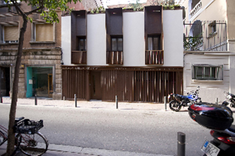 Exterior & Views