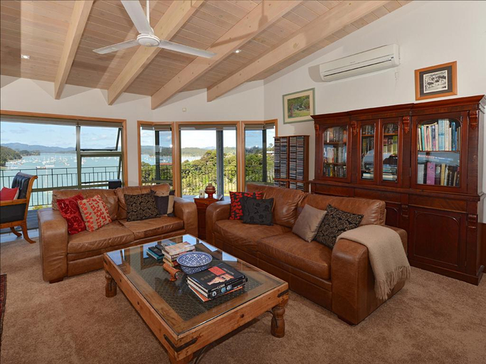 Public Area, Cliff Edge by the Sea, Far North