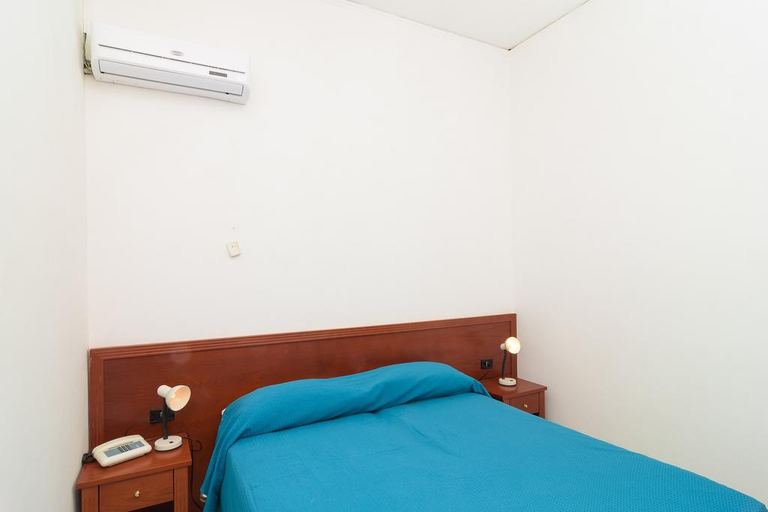 Bedroom 4, Hotel Riviera, Napoli