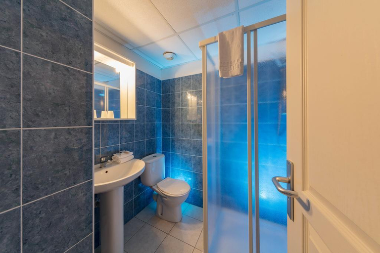 Bathroom 3, Le Grand Cap, Alpes-Maritimes