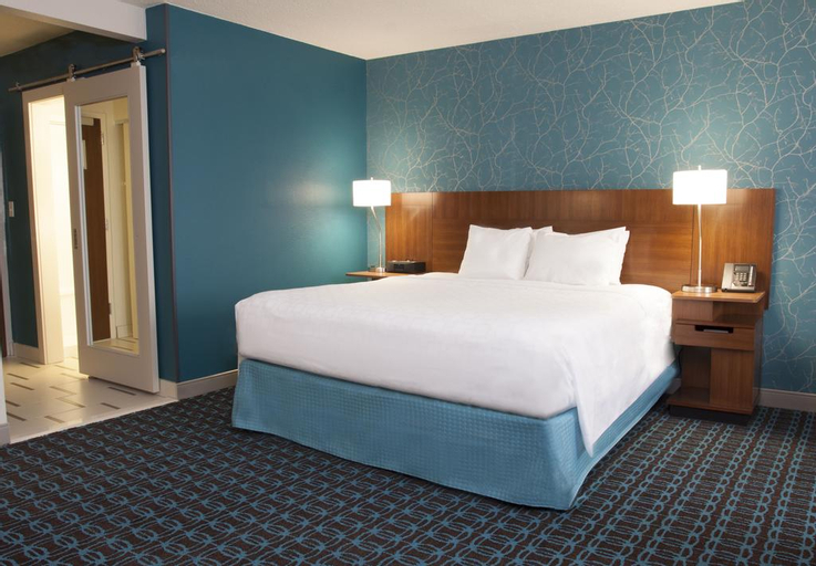 Bedroom 3, Fairfield Inn & Suites Charlotte Uptown, Mecklenburg
