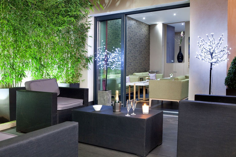 Others 5, Serotel Suites Opera, Paris