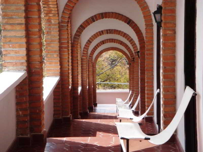 Public Area, Rancho Hotel El Atascadero, Allende