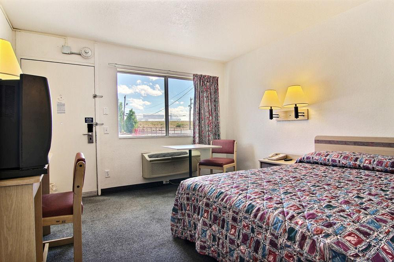 Bedroom 4, Motel 6 Eureka, Humboldt