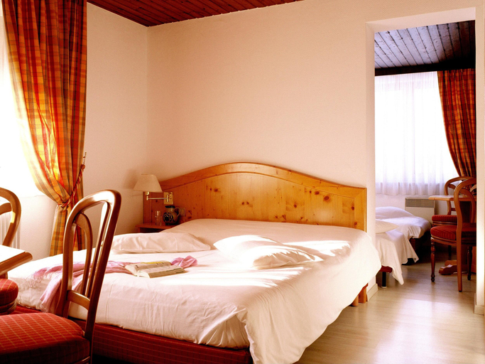 Bedroom 3, Logis Hostellerie Motel Au Bois Le Sire, Haut-Rhin