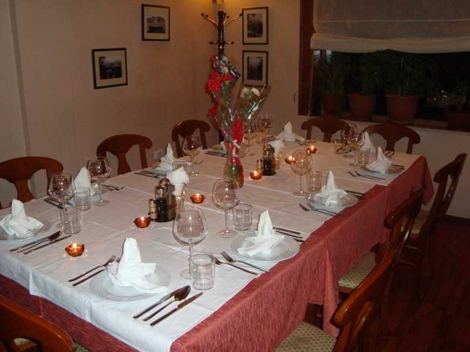 Food & Drinks 4, Hotel Patricia, Tirana
