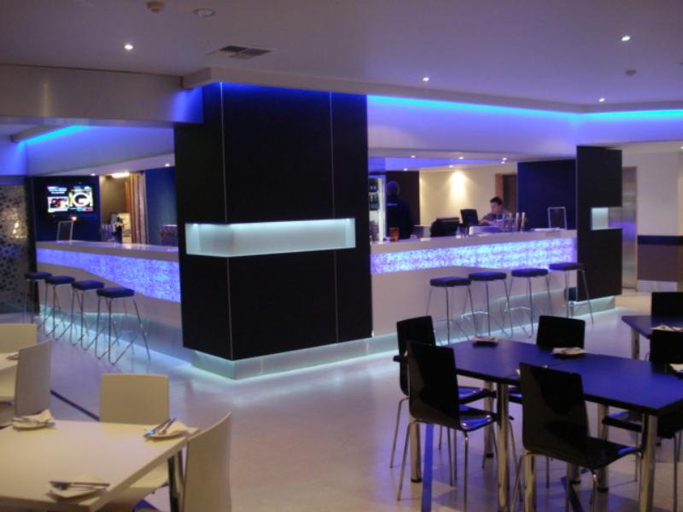 Food & Drinks, Adelaide Mansions Serviced Apartments, Adelaide