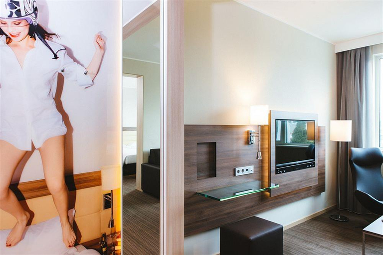 Bedroom 4, MOXY Milan Malpensa Airport, Varese