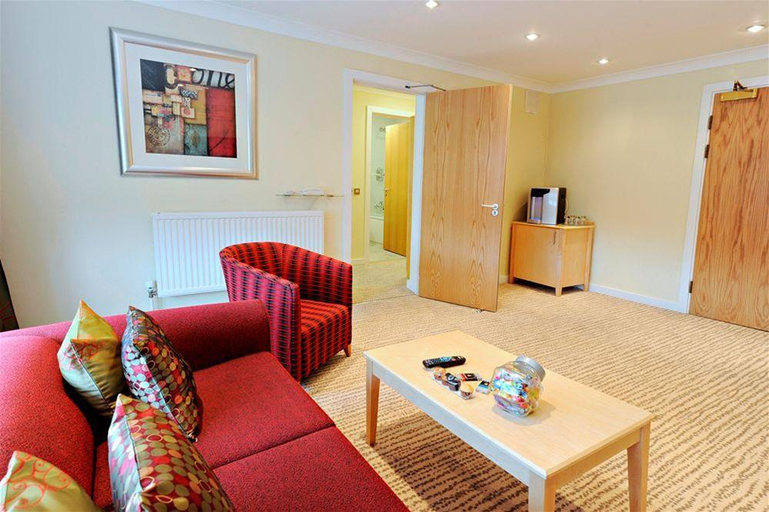 Exterior & Views 2, Burleigh Court Hotel and Leisure, Leicestershire