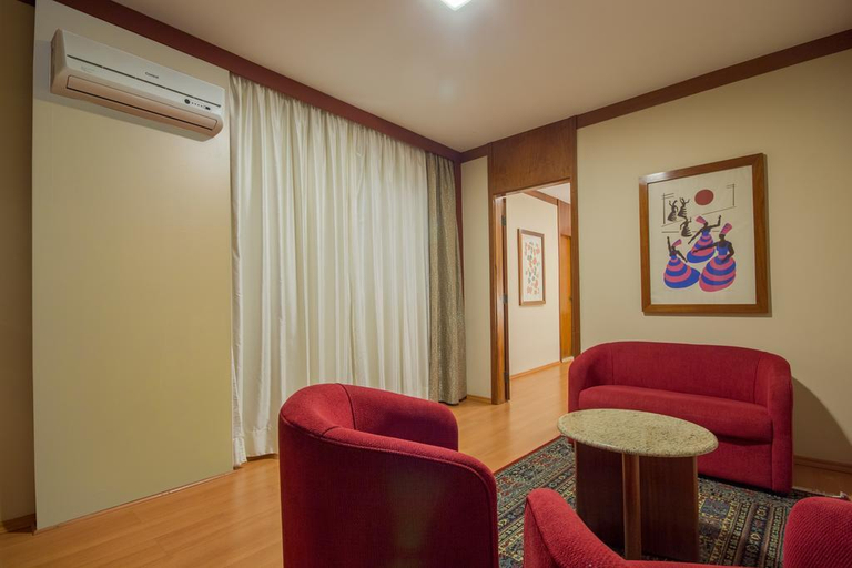 Public Area 3, Crystal, Londrina