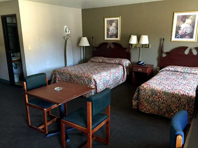 Bedroom 3, American Elite Inn, Perry