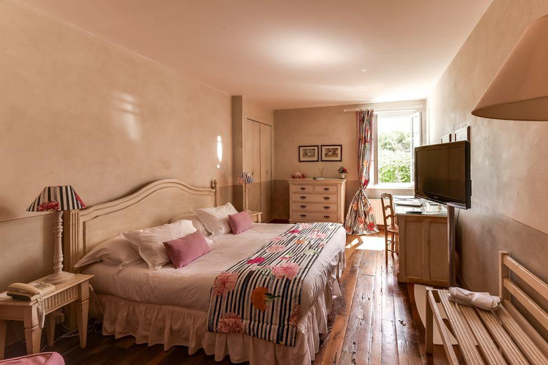Bedroom 2, LE PONT DE L OUYSSE, Lot