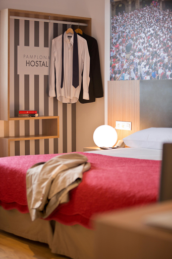 Bedroom 3, IRAIPE Hostal Pamplona, Navarra