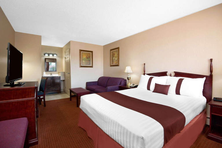 Bedroom 4, Coast Red Deer Hotel, Division No. 8