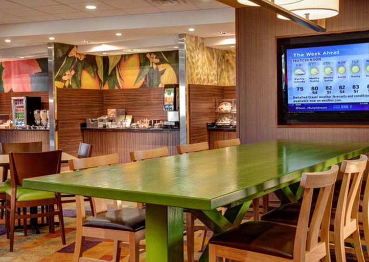 Food & Drinks 5, Fairfield Inn & Suites by Marriott Barrie, Simcoe
