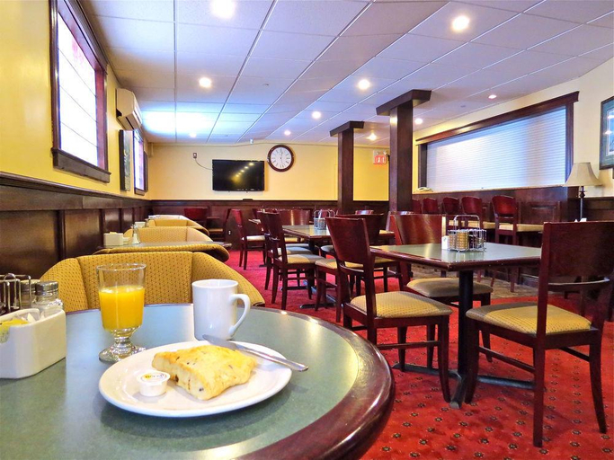 Food & Drinks 5, The Murray Premises Hotel, Division No. 1