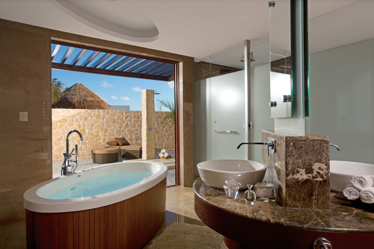 Bathroom 5, Secrets Playa Mujeres Golf & Spa Resort, Isla Mujeres