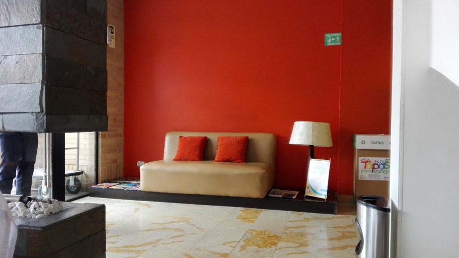 Public Area 3, Dorado Ferial, Santafé de Bogotá
