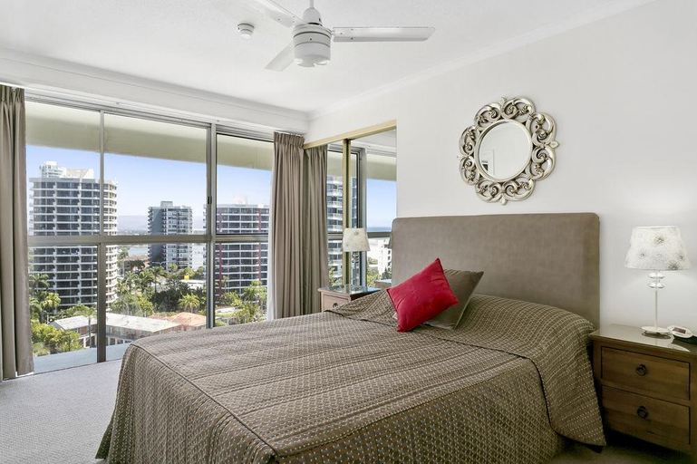 Bedroom 4, Surfers Beachside Holiday Apartments, Gold Coast