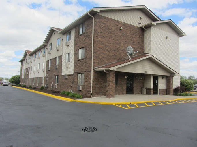 Exterior & Views 2, Knights Inn Romulus Detroit Metropolitan Airport, Wayne