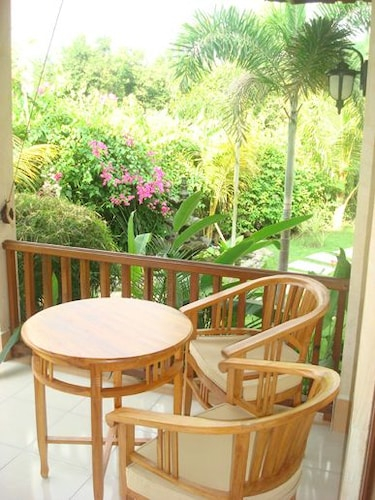 Pazzo Bali, Karangasem