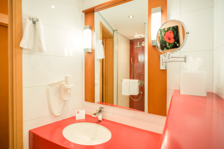 Bathroom 5, Ibis Fujairah, Fujairah