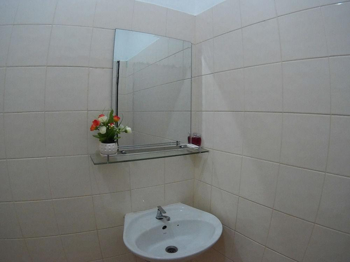 Bathroom, Stanley's Guesthouse, Phuket Island