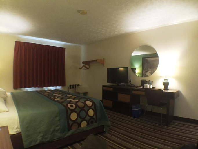 Others 5, Super 8 By Wyndham Syracuse East, Onondaga